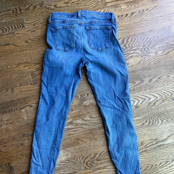 Skinny Jean - Picture 3 of 5